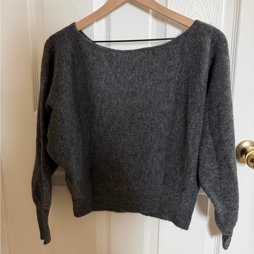 Wilfred Softspoke Rhoda Off-the-shoulder Sweater - Picture 6 of 7